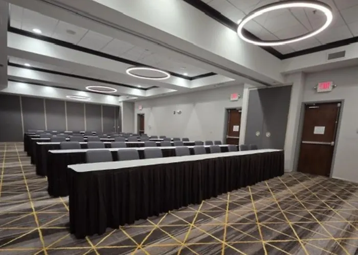 Hotel Saint Louis-fairview Heights By Ihg 3*