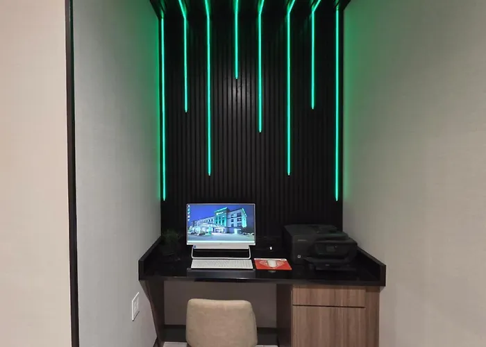 Hotel Saint Louis-fairview Heights By Ihg