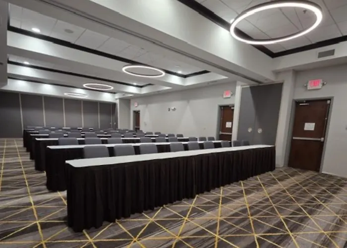Hotel Saint Louis-fairview Heights By Ihg 3*